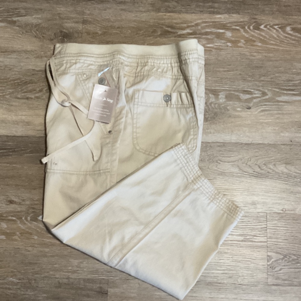 NWT White Stag Women's Khaki Capris